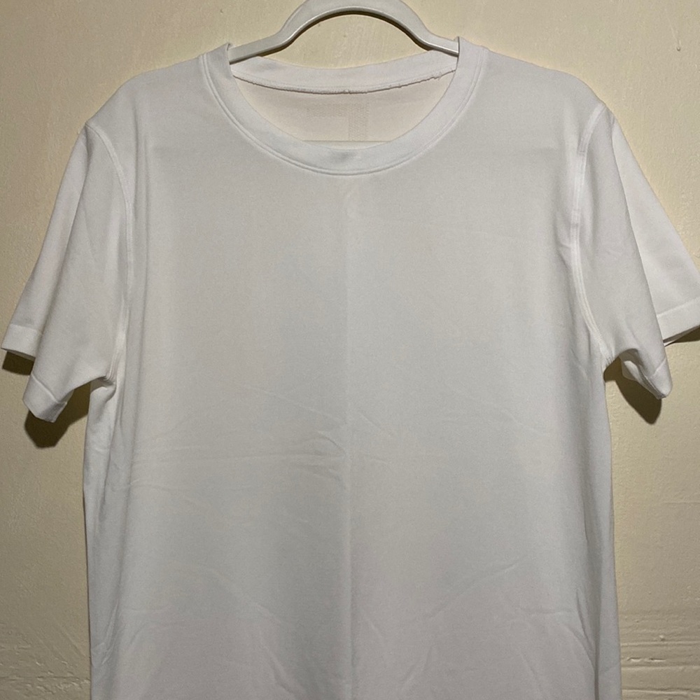 ESNTLS gym shirt